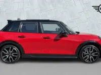 Used Mini Cooper Hatch 113 kW (154 HP) 2026 Red Hatchback