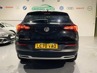 Used Vauxhall Grandland X SRi 130 HP (95 kW) 2020 Black SUV