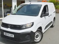 New Vauxhall Combo S 100 HP (73 kW) 2025 White MPV