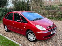 Used Citroën Xsara Picasso 2009 Red MPV