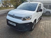Used Citroën Berlingo 100 HP (73 kW) 2021 White MPV