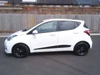 Used Hyundai i10 Premium 87 HP (63 kW) 2018 White Hatchback