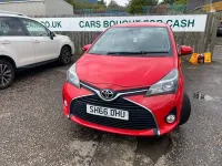 Used Toyota Yaris Multidrive S 99 HP (72 kW) 2016 Red Hatchback