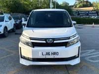 Begagnad Toyota Noah 2025 Vit
