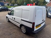Used Vauxhall Combo 75 HP (55 kW) 2008 White MPV