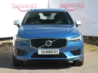 Usado Volvo XC60 R-Design Pro 190 HP (139 kW) 2018 Azul SUV