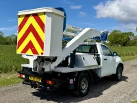 Used Isuzu D-Max 164 HP (120 kW) 2018 White Pickup