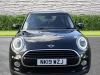 Usado Mini Cooper Classic 136 HP (100 kW) 2019 Preto Citadino
