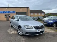 Usado Skoda Superb 140 HP (102 kW) 2013 Prateado Carrinha