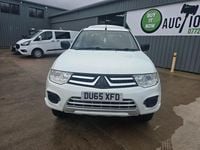Begagnad Mitsubishi L200 134 HK (98 kW) 2015 Vit Pickup