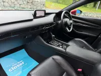 Begagnad Mazda 3 Inclusive 180 HK (132 kW) 2019 Röd Halvkombi