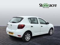 Used Dacia Sandero Ambiance 72 HP (52 kW) 2018 White Hatchback