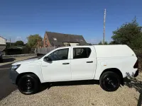 Used Toyota HiLux Active 150 HP (110 kW) 2019 White Pickup