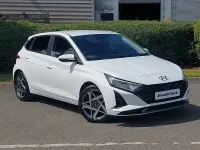 Used Hyundai i20 Premium 100 HP (73 kW) 2024 White Hatchback