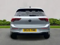 Begagnad VW Golf VIII R-line 150 HK (110 kW) 2025 Silver Halvkombi