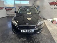 Usado Ford Focus Zetec 125 HP (91 kW) 2015 Preto Citadino