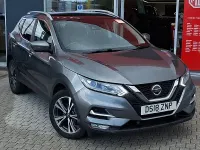 Used Nissan Qashqai N-Connecta 110 HP (80 kW) 2018 Grey SUV