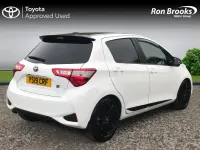 Used Toyota Yaris Hybrid Sport 2019 White Hatchback