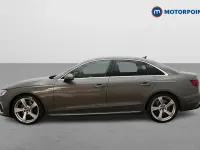 Begagnad Audi A4 S-Line 2023 Grå Sedan