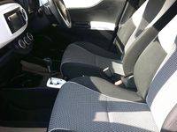 Used Toyota Yaris Multidrive S 2013 White Hatchback