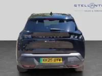 Used Peugeot e-5008 Allure 152 kW (207 HP) 2025 Black SUV