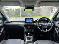 Gebraucht Ford Focus Titanium 123 PS (90 kW) 2019 Grau Kleinwagen