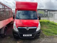 Begagnad Vauxhall Movano 130 HK (95 kW) 2019 Röd Minibuss