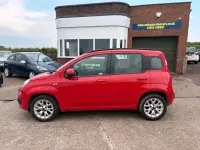 Używany Fiat Panda Lounge 69 KM (50 kW) 2017 Czerwony Hatchback