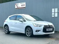 Używany Citroën DS4 Start 115 KM (84 kW) 2014 Biały Hatchback