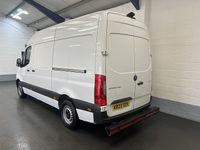 Begagnad Mercedes Sprinter Progressive 2022 Vit Van