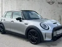 Begagnad Mini Cooper S Premium Plus 178 HK (130 kW) 2023 Silver Halvkombi