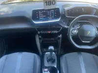 Second-hand Peugeot 208 Allure Premium 99 CP (72 kW) 2022 Negru Hatchback