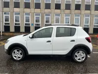 Usado Dacia Sandero Ambiance 90 CV (66 kW) 2015 Blanco Utilitario