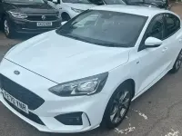 Used Ford Focus ST-Line 120 HP (88 kW) 2020 White Hatchback