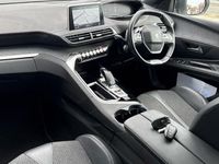 Second-hand Peugeot 3008 Premium 131 CP (96 kW) 2019 Alb SUV