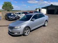 Usado Skoda Rapid Elegance 2014 Prateado Citadino