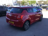 Usado Suzuki Swift SZ-L 83 CV (61 kW) 2021 Rojo Utilitario