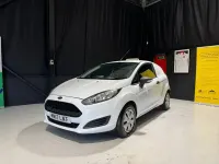 Usado Ford Fiesta 94 HP (69 kW) 2017 Branco Van