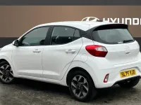 Novo Hyundai i10 Advanced 63 HP (46 kW) 2025 Vermelho Citadino