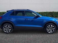 Usado VW T-Roc Active 150 HP (110 kW) 2021 Azul SUV