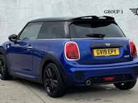Used Mini Cooper Hatch 134 HP (98 kW) 2019 Blue Hatchback