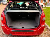 Used Citroën Xsara Picasso 2009 Red MPV