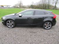 used Volvo V40 D2 R DESIGN Lux Nav 5dr