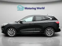 Usado Ford Kuga Vignale 190 HP (139 kW) 2023 Preto SUV