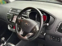 Usado Kia Rio 2017 Branco Citadino