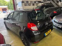 Used Renault Clio Expression 88 HP (64 kW) 2011 Black Hatchback
