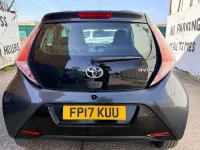 Gebraucht Toyota Aygo X-play 69 PS (50 kW) 2017 Grau Kleinwagen