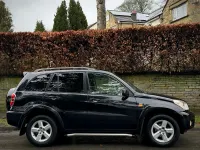 Used Toyota RAV4 147 HP (108 kW) 2005 Black SUV