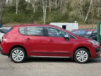 Usado Peugeot 3008 Active 2015 Rojo Familiar
