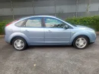 Used Ford Focus Ghia 100 HP (73 kW) 2005 Blue Hatchback